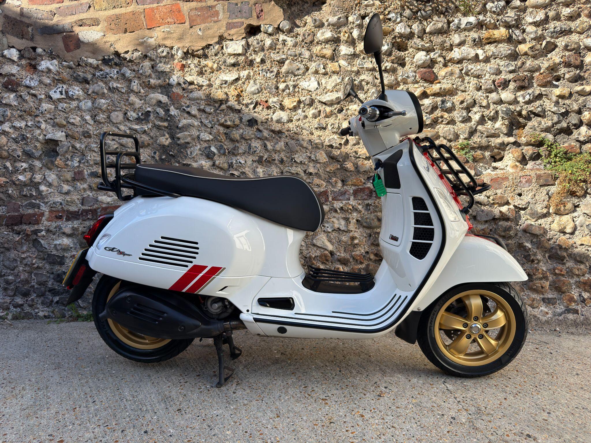 4本セット Vespa Spring150 LXV150 GTS300 GTV250 300 用 改造タイデコレーション